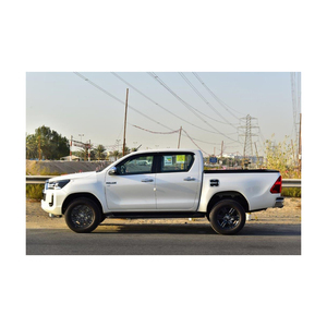 Camión de doble cabina Toyota Hilux confiable para uso diario y aventuras todoterreno - Product Image 6
