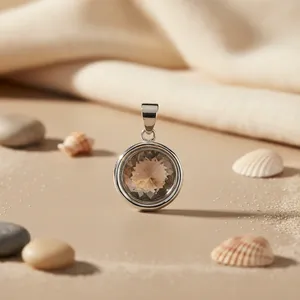 Pendentif Solitaire Minimaliste Élégant et Intemporel en Argent 925 avec Cristal Naturel Facetté, Sertissage Bezel, Charme Unisexe pour Usage Quotidien - Product Image 2