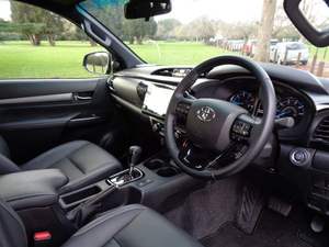 TOYOTA HILUX d'occasion - Product Image 4