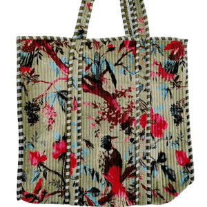 Sac fourre-tout matelassé Woodland Bird-Serene Sustainable Fashion Handbag - Product Image 1