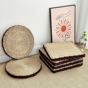 Coussin jonc de mer tissé à la main du Vietnam Tapis de sol en paille naturelle pour la méditation, salon de thé, balcon ou décoration rustique - Product Image 2