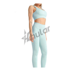 <b>Women's</b> Seamless Gym Fitness Yoga Set Long Sleeve Sports Jacket & <b>Short</b> <b>Leggings</b> with Embroidered Solid Pattern for Workouts - Product Image 3