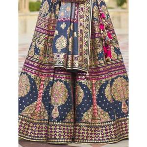 Hermoso Lehenga Choli de Seda Rajwadi Azul con Bordado de Espejo, Traje Tradicional para Bodas - Product Image 3