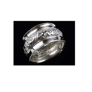 แหวนผ้าเช็ดปากโลหะขัดเงาแบบโบราณสลักลายนูนสีเงินสำหรับตกแต่งโต๊ะในงานแต่งงาน - Product Image 5