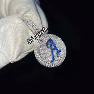 Colgante de Plata de Ley y Oro con Letra de Diamante Cultivado en Laboratorio VVS, Corte Brillante, Gema Azul, Estilo Hip Hop, Delicado, Unisex - Product Image 3