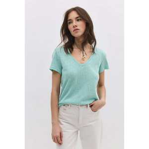 T-shirt décontracté pour femme en lin à col en V, respirant, en jersey de coton et de soie, ajusté, imprimé, disponible en XS et XXS, fabriqué en uni - Product Image 1