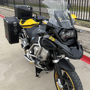 COMO NUEVO - LISTO PARA CONDUCIR - BMW R1250GSS ADVENTURE 2021 CON 231 MIL PIESAS - 40 AÑOS DE ANTIGUEDAD - Product Image 1