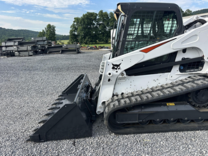 Chargeuse compacte Bobcat T770 d'occasion en stock, chargeuse compacte Bobcat T770 de 4 tonnes sur chenilles en caoutchouc pour le défrichement des terres agricoles - Product Image 5