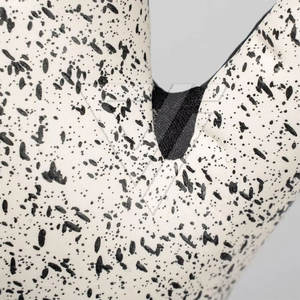 ราคาโรงงานขายส่ง OEM VIENNA INDUSTRY ถุงมือผู้รักษาประตูคุณภาพสูงสำหรับเยาวชน ระบายอากาศได้ดี กันลื่น ผลิตจากยางลาเท็กซ์ พร้อมแถบตีนตุ๊กแก - Product Image 4