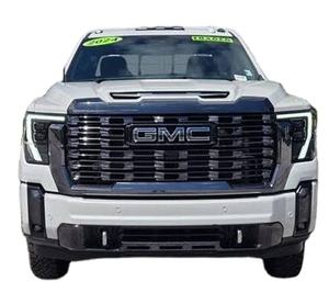 USADO 2024 Sierra 3500HD Denali Ultimate Crew Cab 4WD Diésel Automático R20 Interior de Cuero Oscuro Volante a la Izquierda Techo Solar - Product Image 1