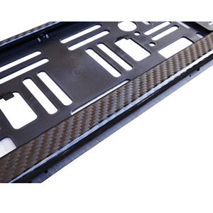 Soporte para matrícula trasera de fibra de carbono real - Product Image 3