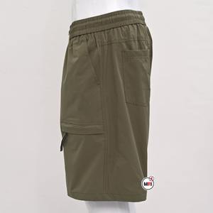 กางเกงขาสั้นกีฬาสีพื้นสำหรับผู้ชาย, กางเกงห้าจุดแห้งเร็วสำหรับใส่กลางแจ้งฤดูร้อน - Product Image 2