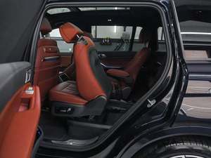 BMW X7 M60i AWD Turbo 2023, Cuero, R21, Volante a la Izquierda, Bajo Kilometraje, Precio en Existencia, Listo para Envío, Techo Panorámico - Product Image 6