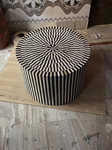 Table basse ronde en incrustation d'os table basse en incrustation d'os noir - Product Image 3