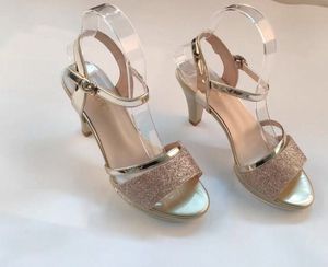 Soporte de acrílico transparente para zapatos a precio de fábrica 2025 para sandalias y exhibición de zapatos en tiendas minoristas - Product Image 1