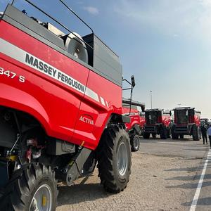 เครื่องเก็บเกี่ยวผัก Massey Ferguson เครื่องเก็บเกี่ยวผักเมล็ด9560ที่มีประสิทธิภาพรวมสำหรับเมล็ดข้าวโพดข้าวสาลีมันฝรั่งแกนถั่วลิสง - Product Image 6