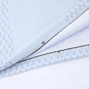 Uniforme de Baloncesto Bordado Personalizado para Equipos Profesionales |   Conjunto de Camiseta y Pantalones Cortos de Baloncesto al por Mayor OEM con Logotipo y Nombre - Product Image 3