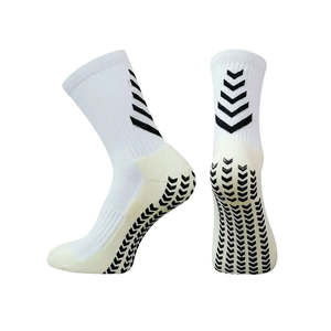 Chaussettes d'équipage de basket-ball conçues sur mesure par OEM confortable tricoté en nylon/coton anti-dérapant motif 3D meilleure qualité été - Product Image 3
