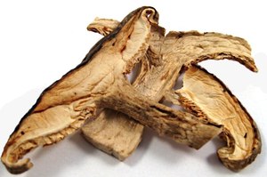 Organic Shiitake Mushrooms Dried - Product Image 6