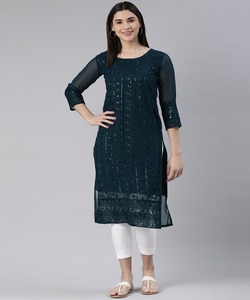 Fusion de mode: Style pakistanais Salwar Kameez - Fusion de styles traditionnels et modernes, créant une mode chic et élégante - Product Image 1
