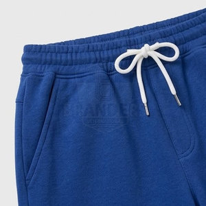Ensemble décontracté pour homme avec short à capuche, tenue deux pièces assortie, coupe décontractée, tissu léger, streetwear moderne, vêtements d'été - Product Image 4