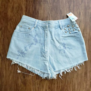 กางเกงยีนส์ขาสั้นทรงวินเทจ - Product Image 1