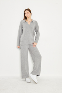 Pull à col en V pour femme, ensemble de tricots pantalons de haute qualité tricoté élégant et confortable adapté au bureau, au quotidien et au yoga - Product Image 4