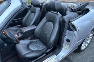 BEST SELLING 2002 Jaguar XKR Cabriolet, V8 suralimenté de 370 ch, non modifié - Product Image 6