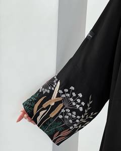 Abaya en satin de luxe sur mesure en gros pour femmes Petite robe islamique turque Manches bouffantes Style Dubaï Vêtement en soie de haute qualité - Product Image 2