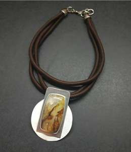 Fashion <b>Jewelry</b> Resin Yellow <b>Leaf</b> Pendant Necklace Wholesale Luxury Heart Pendant Fashion <b>Jewelry</b> Accessories Necklace Jewellery - Product Image 4