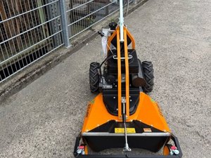 Cortadora de Césped Industrial Diésel Nueva/Usada con Asiento Elevado, Gran Tracción, Motor de 4 Tiempos 150cc y Caja Recolectora de 200L - Product Image 6