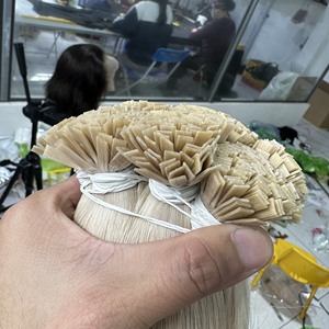 Produit chaud du vendeur d'extension de cheveux crus vierges vietnamiens disponibles pré-collé kératine pointe plate style vague douce - Product Image 3