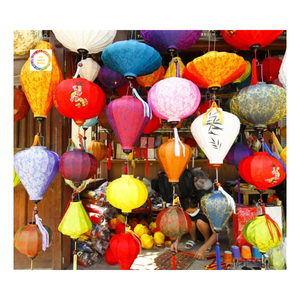 Lanterne en bambou peinte à la main, style folklorique, pour l'extérieur, idéale pour les festivals et la décoration intérieure, fabriquée au Vietnam - Product Image 4