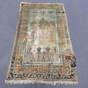 Alfombra Turca Ecológica de Lana de 3.1x5.2 pies con Diseño Vintage de Patchwork, Borde Azul y Base de Látex - Product Image 1