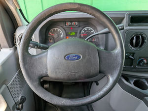 FORD E-SERIES CHASSIS E-350 SUPER DUTY 138 CUTAWAY RWD D'OCCASION EN EXCELLENT ÉTAT, PRÊT À ÊTRE EXPÉDIÉ, LIVRAISON PORTE À PORTE - Product Image 6