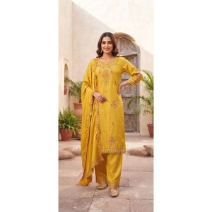 Conjunto Étnico de Tres Piezas en Amarillo Deslumbrante de Rama's, para Iluminar tu Guardarropa de Temporada, Hecho a Mano con Tela Gajji Lujosa, Transpirable y Elegante - Product Image 1
