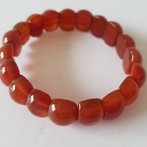 Pulsera de hilo de joyería de moda de resina de color hecha a mano de alta calidad personalizada de marca de la mejor calidad para mujeres de la India. - Product Image 3