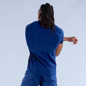 Camiseta OEM de alta calidad personalizada de verano azul medianoche, mezcla de algodón, ligera, de secado rápido, para entrenamiento de gimnasia y ropa deportiva, camiseta para hombres - Product Image 2