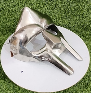 Masque facial de chevalier médiéval inspiré de MF Doom, casque de gladiateur en acier doux, accessoire de costume de cosplay pour Halloween et reconstitution historique - Product Image 2