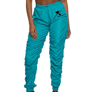 Pantalones acampanados de satén para mujer con logotipo personalizado de la mejor calidad, pantalones de chándal de punto de invierno para mujeres y niñas, pantalones apilados de estilo informal - Product Image 3