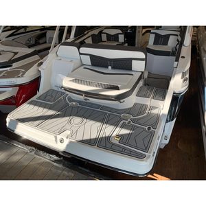 Monterey Luxury Super Sport 258SS 2024 con Motor MerCruiser, Tanque de Combustible de 65 Galones, Profundidad Máxima de 3.08 pies - Product Image 4