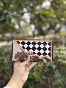 Cartera de Cuero con Diseño de Cuadros, Estilo Clutch, Hecha a Mano, con Grabado en Cuero Vacuno, para Mujer - Product Image 2