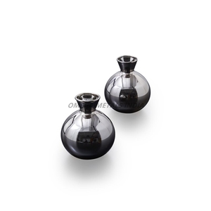 Vases en métal personnalisés de couleur noire avec des formes rondes et des designs élégants parfaits pour améliorer tout espace de vie - Product Image 1