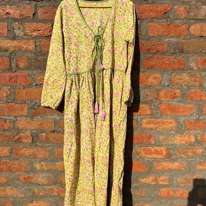 100% algodón bloque de mano impreso Boho Maxi vestido estilo indio vestido largo con técnicas bordadas y decoración de borlas - Product Image 1