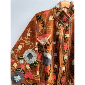 Vestes Suzani pour femmes, en velours cousu à la main, manteau court unisexe, veste brodée ouzbek avec deux poches latérales - Product Image 2