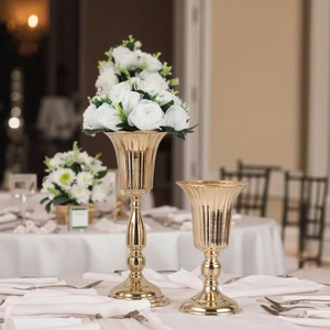 Vase décoratif vintage doré pour la décoration de mariage, la décoration de fête, le salon, le couloir et les occasions spéciales en provenance d'Inde - Product Image 6