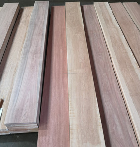 Plinthes traditionnelles en bois dur Ogee (Nyatoh massif) - Product Image 1