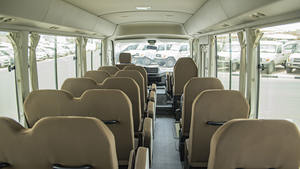 Toyota Coaster d'occasion propre, 30 places, 2022 - Product Image 3