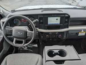 Ford Super Duty F-350 SRW 4WD 2026, Camioneta de Cabina Extendida, Motor Diésel V8 de 6.8L Estándar, 405 Caballos de Fuerza - Product Image 6