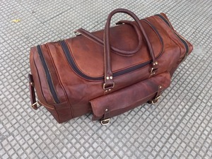 Grand sac de sport en cuir véritable fait à la main Logo personnalisable unisexe Weekender voyage fourre-tout pour hommes femmes pour le Sport - Product Image 4